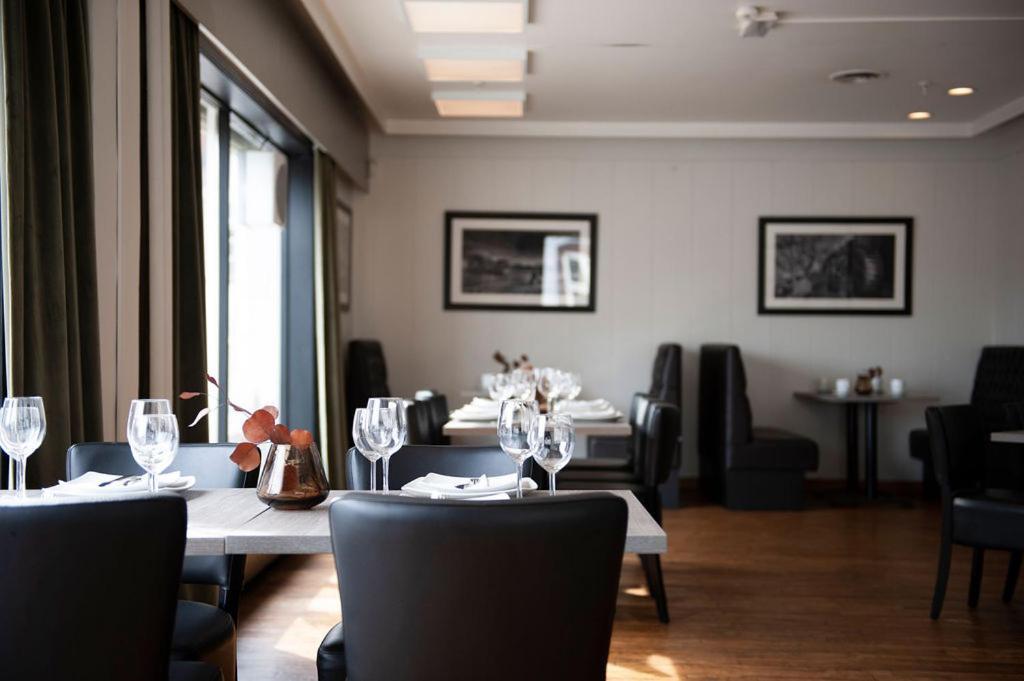 Henriks Hotell Skien Eksteriør billede