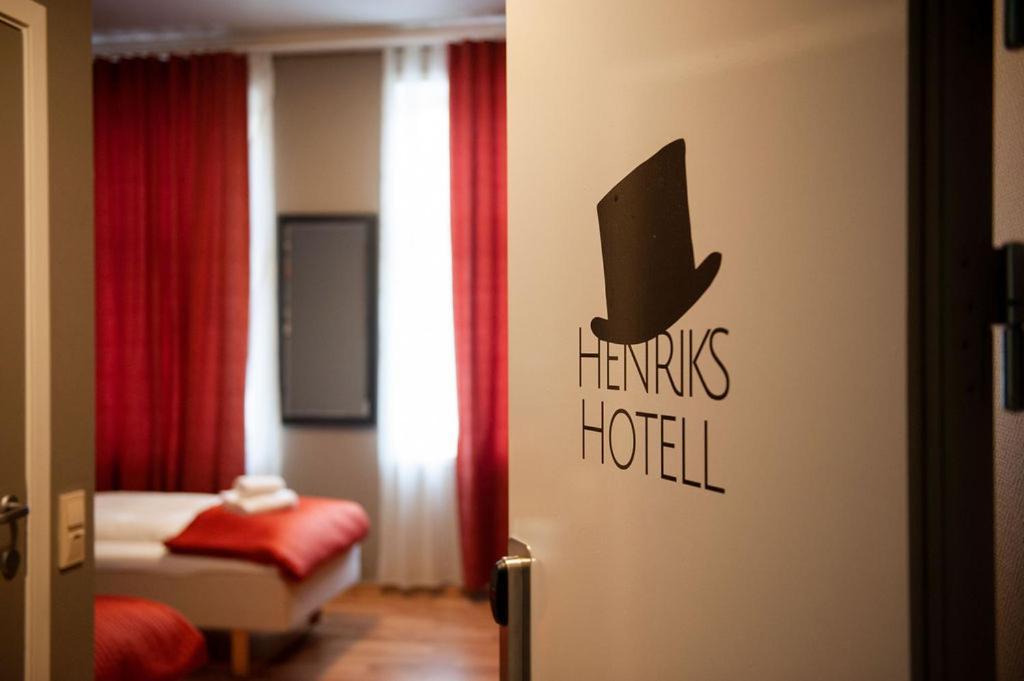 Henriks Hotell Skien Eksteriør billede